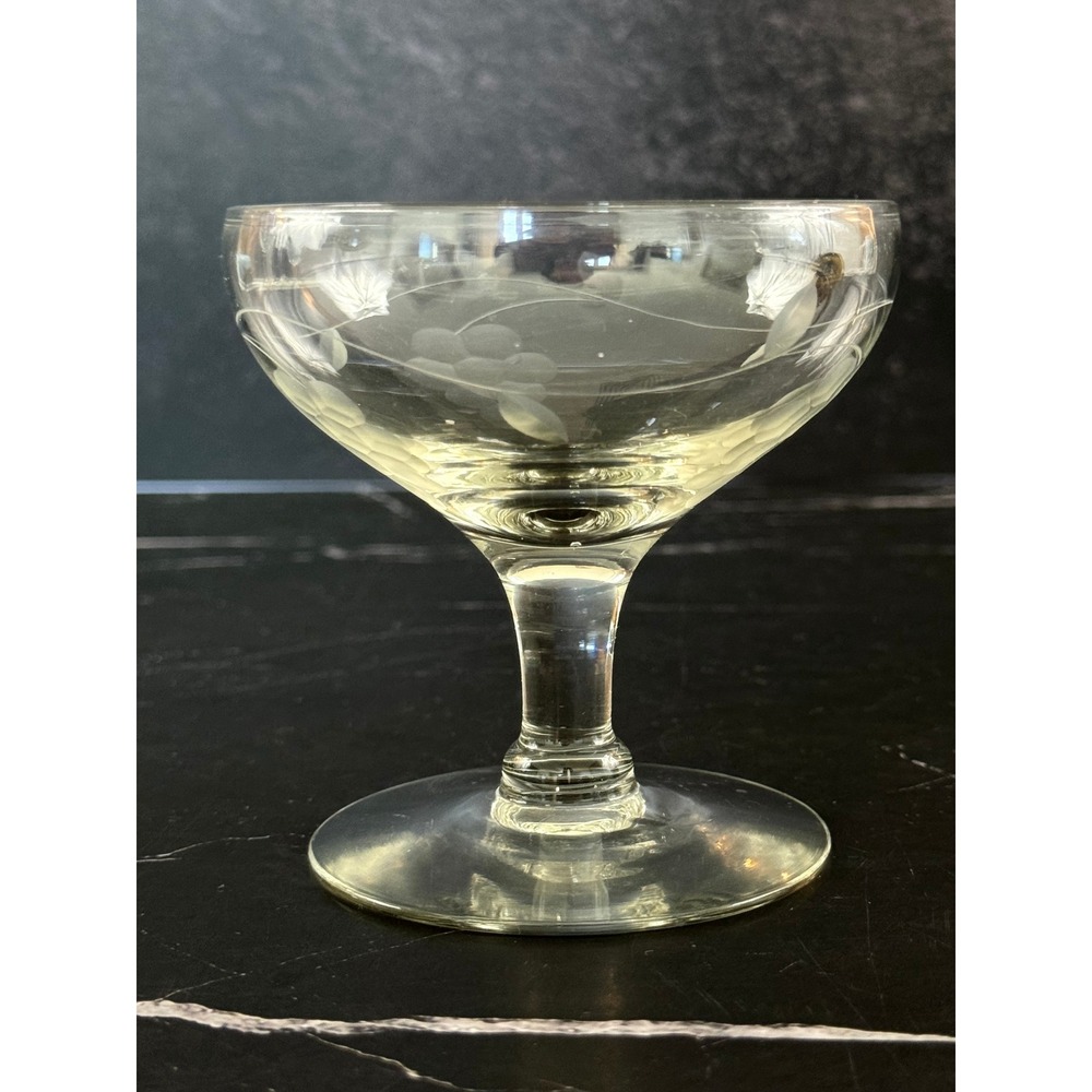 Vintage Grape Etched Low 3.5in Champage Sherbet Dessert Coupe Glass